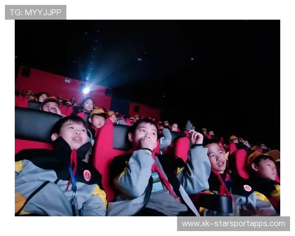 球员在赛场外参与公益教学受好评，公益球场管理方案