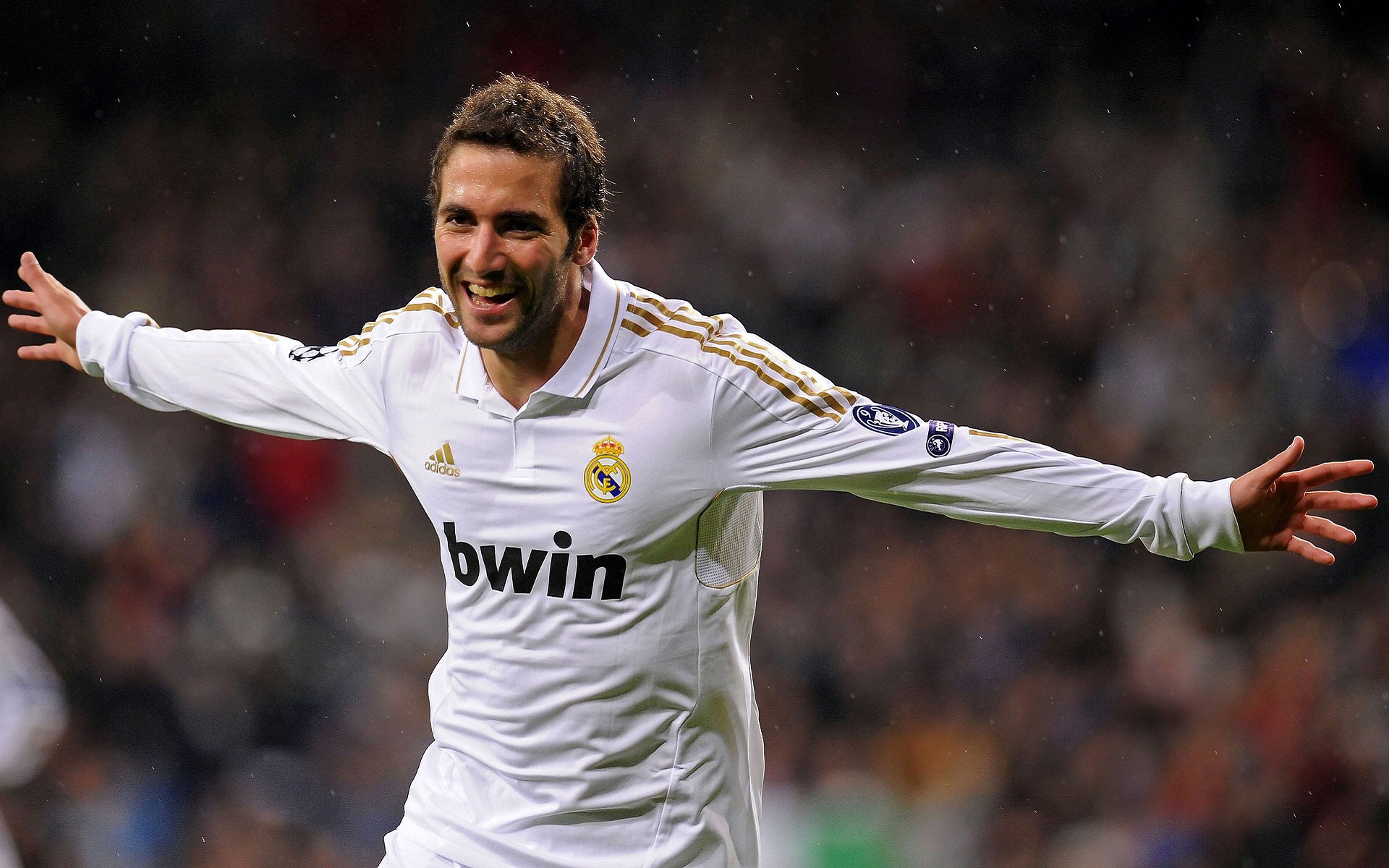 星空体育电脑版-中超赛季观众人数再创新高，中超现场观众人数统计