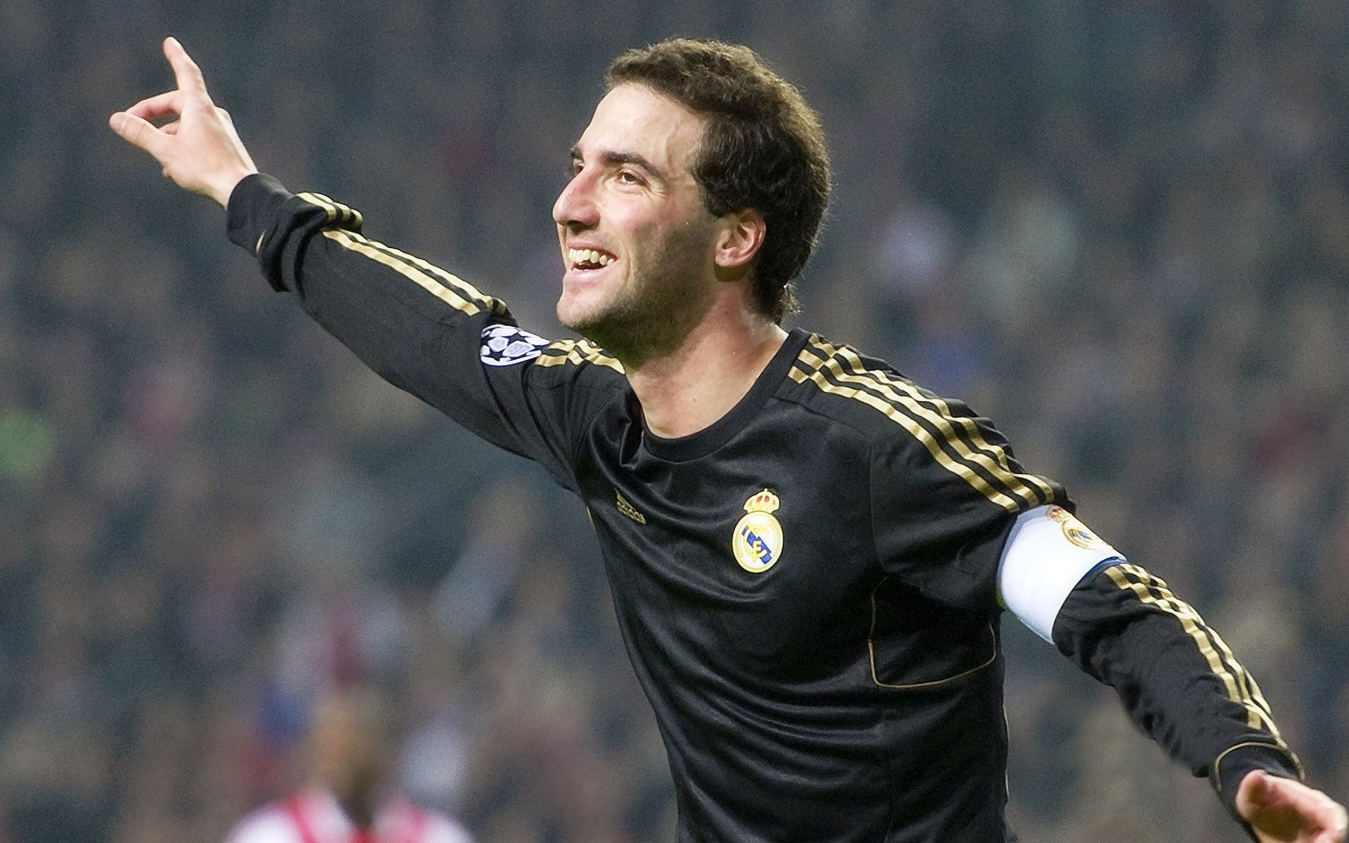 星空娱乐网址-随着曼城3-1逆转超车，重回第二，英超最新积分榜出炉，纽卡掉队，曼城历年英超积分排名